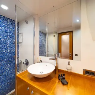 Twin Cabin Bathroom