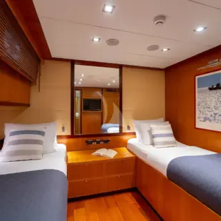 Twin Cabin