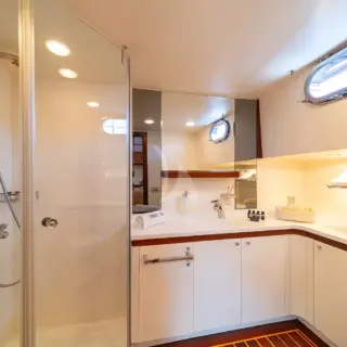 Master Cabin Bathroom