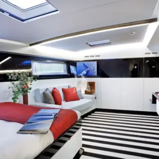 NOMAD IV - Master Cabin