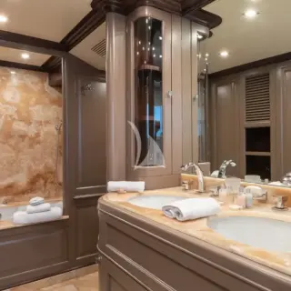 Master Suite Bathroom