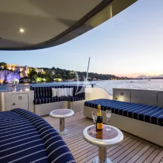 Main aft deck