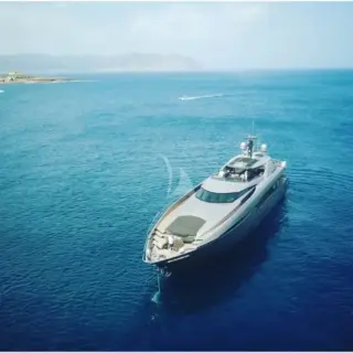 M/Y FUSION