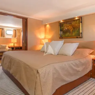 Main cabin