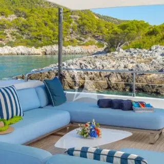 Upper deck - Lounge/Sunbathing area