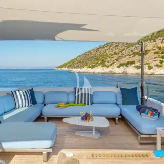 Upper deck - Lounge area