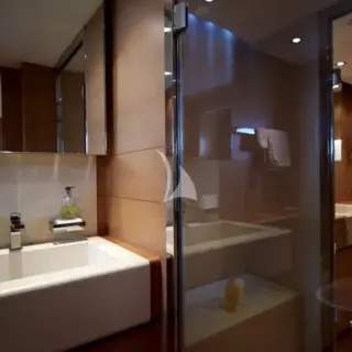 Master Cabin En suite facilities