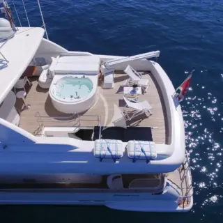 Flybridge Jacuzzi