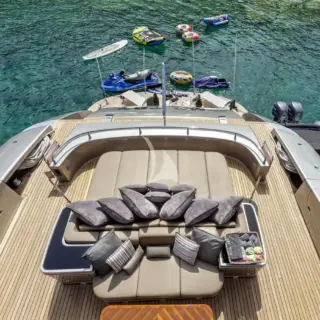 Main deck aft