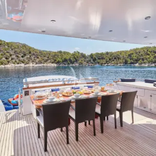 Main deck aft dining area