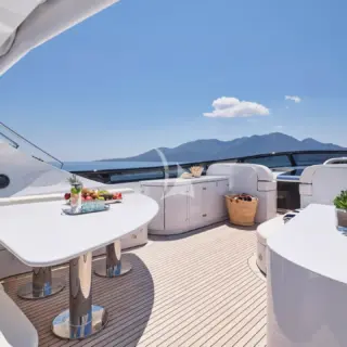 Sun deck