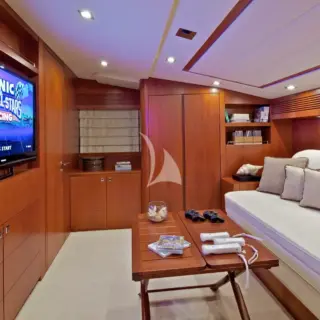 Multi purpuse cabin/ TV room set up
