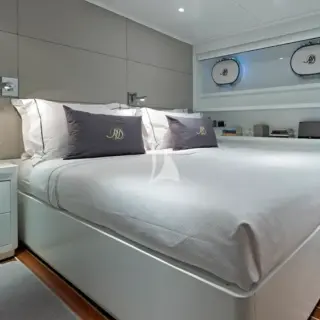 Double Cabin