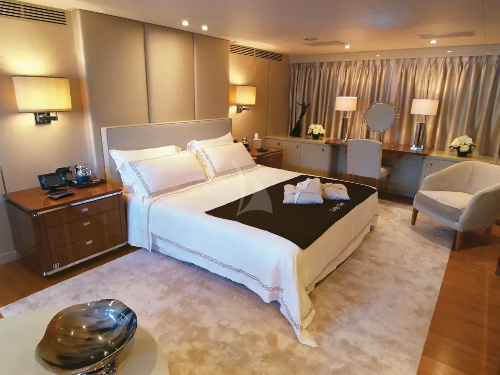 LADY DEE - Master Suite