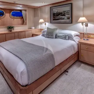 GUEST QUEEN STATEROOM #1