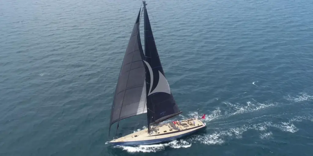 WALLY ONE - Exterior