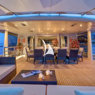 Upper deck aft dining & seating area