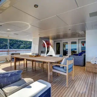 Main deck aft