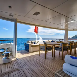 Main deck aft