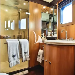 Lower deck guest cabins en suite