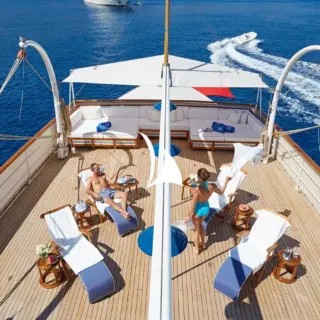 MALAHNE - Upper deck aft