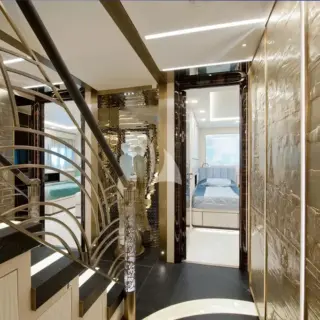 Lobby Lower Deck - Glass Statue