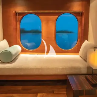 Master suite lounge area