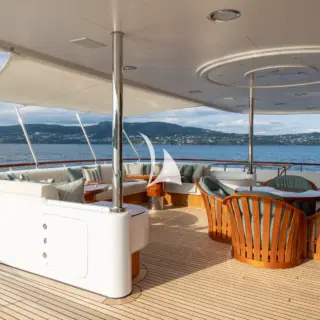Main deck aft
