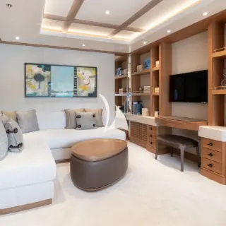 Master suite lounge