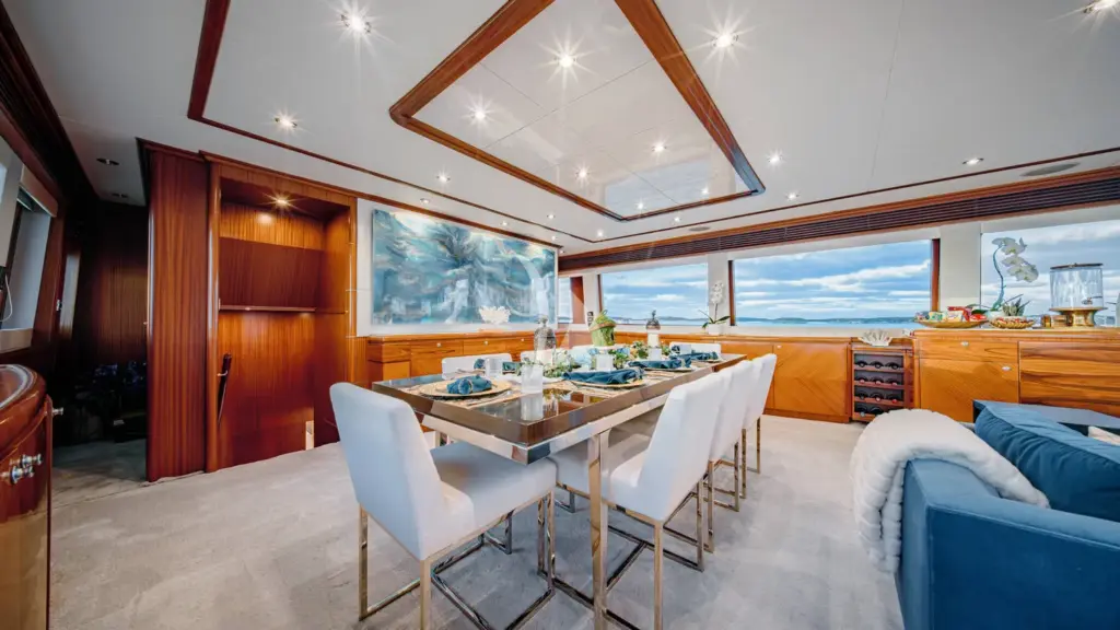 BEACHFRONT - Main Salon Looking Forward