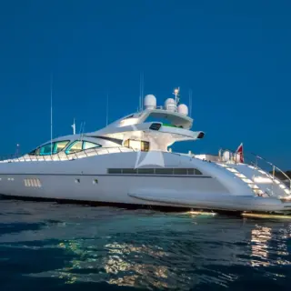 BEACHOUSE - Image 16
