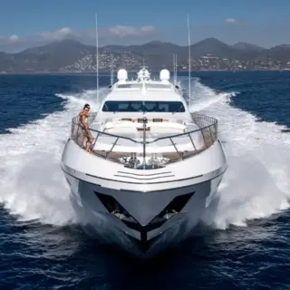 BEACHOUSE - Image 13
