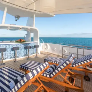 SUNDECK AFT BAR