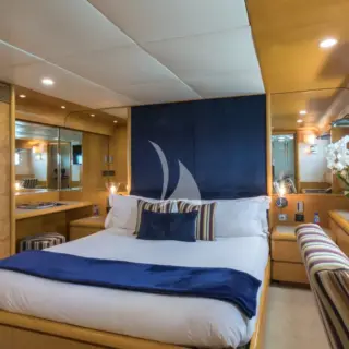 STARBOARD VIP STATEROOM