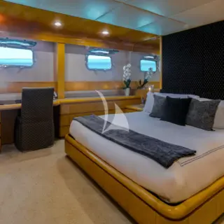 PORT VIP STATEROOM