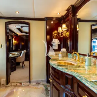 Master Ensuite