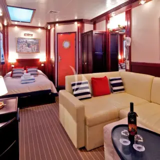 Mini-suite