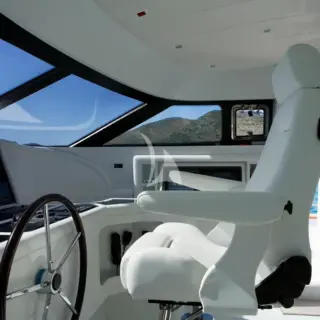 Wheelhouse helm's stand
