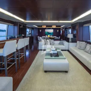 Main Salon Forward