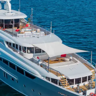 2 LADIES - Bow View 