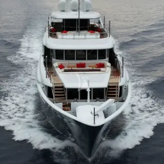 Cruising, bow