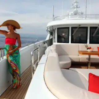 Fore deck seating area