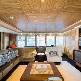 Upper lounge