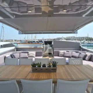 sundeck dining table
