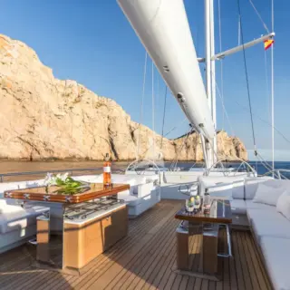 Flybridge seating
