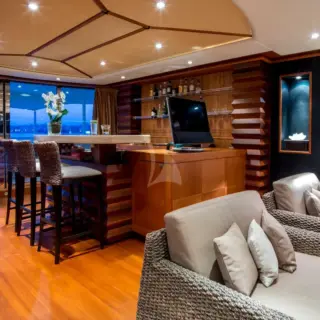 Main saloon bar