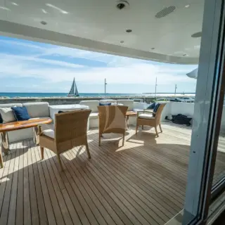 Main aft deck