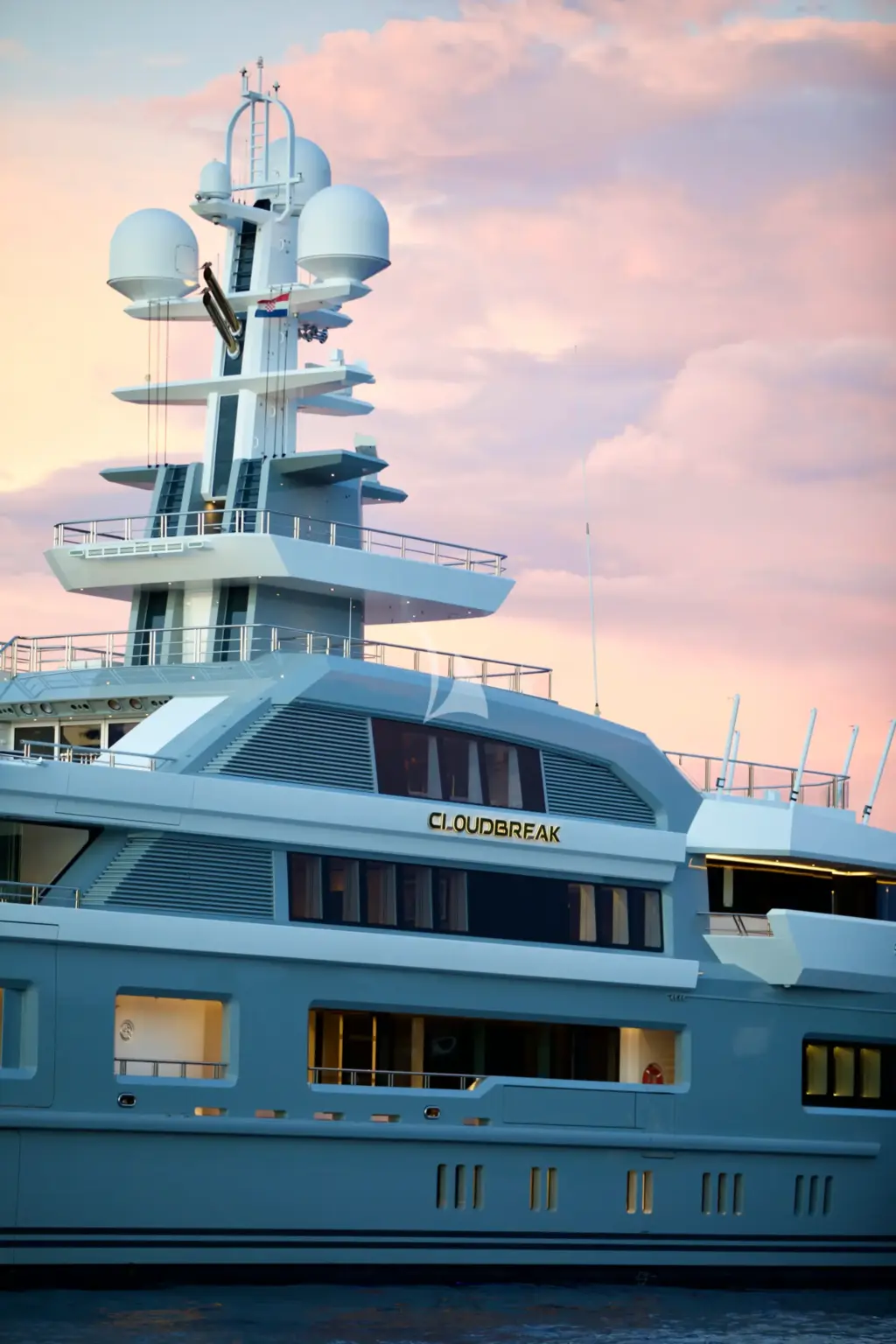 CLOUDBREAK - Image 2