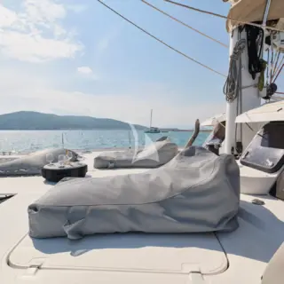 Fore deck seating area