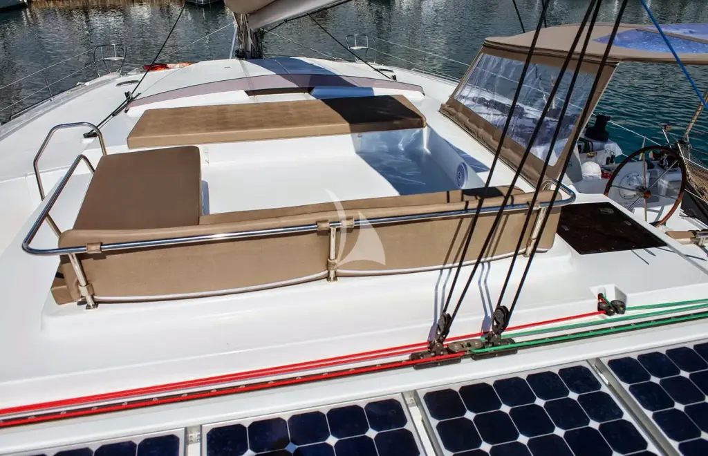 Highjinks - Fly bridge sunbathing/seating area